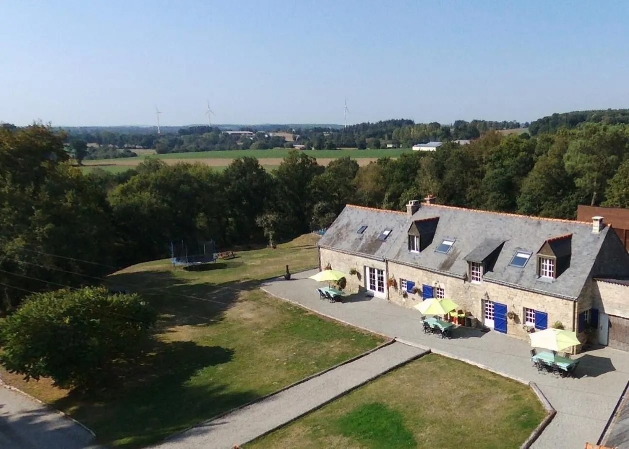 Bonne Chere Family Friendly Gites * Heated Pool * Huge Playbarn Pontivy