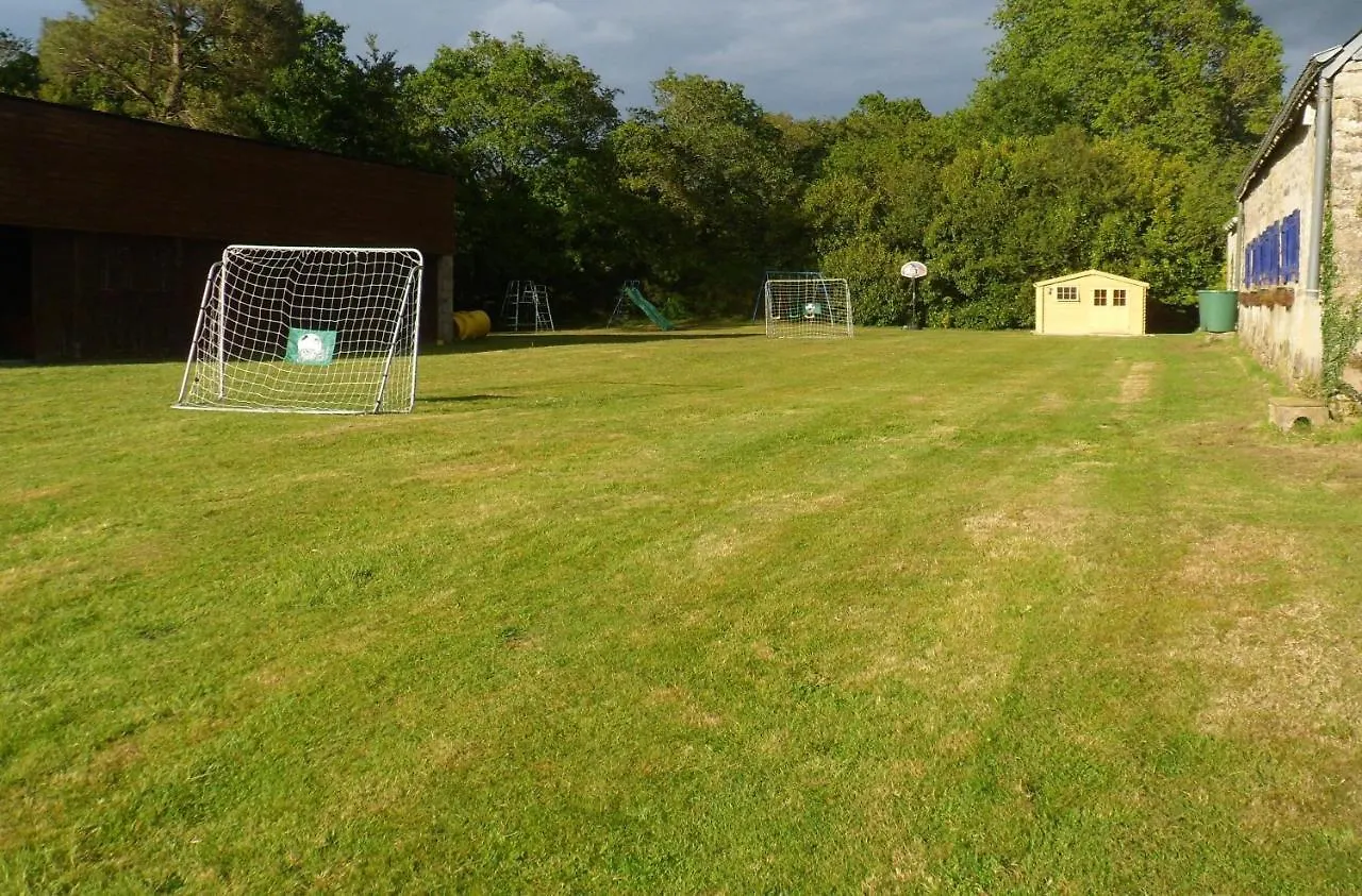 Bonne Chere Family Friendly Gites * Heated Pool * Huge Playbarn Pontivy 0*,  France