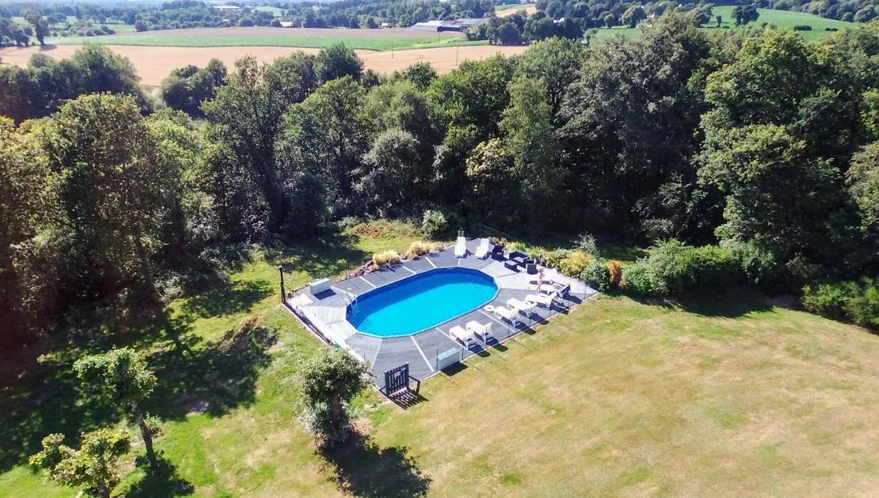 Bonne Chere Family Friendly Gites * Heated Pool * Huge Playbarn Pontivy France