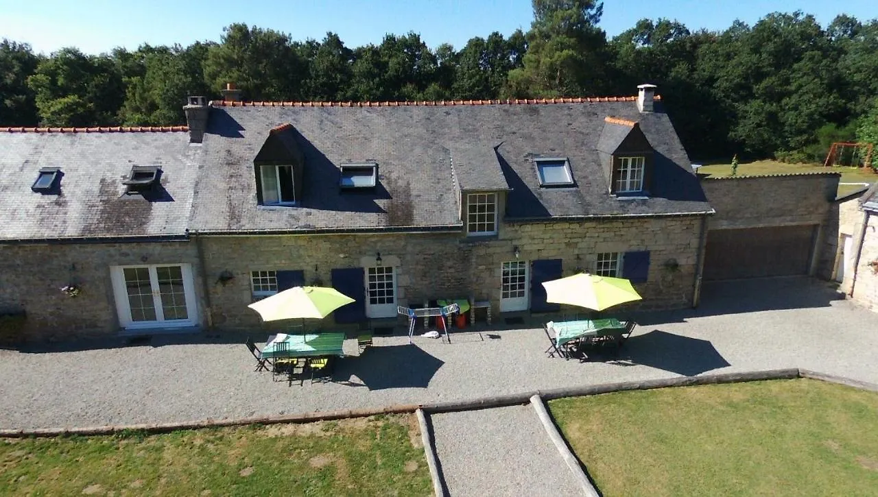 Bonne Chere Family Friendly Gites * Heated Pool * Huge Playbarn Pontivy 0*,  France